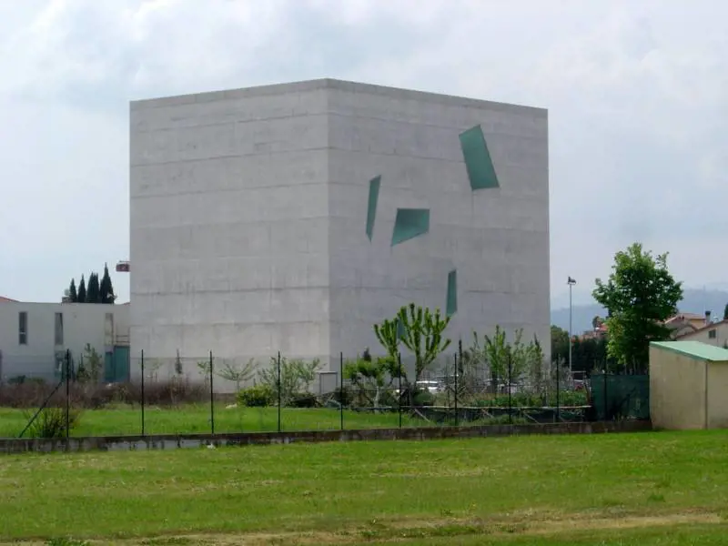 La chiesa di San Paolo Apostolo a Foligno (Perugia)