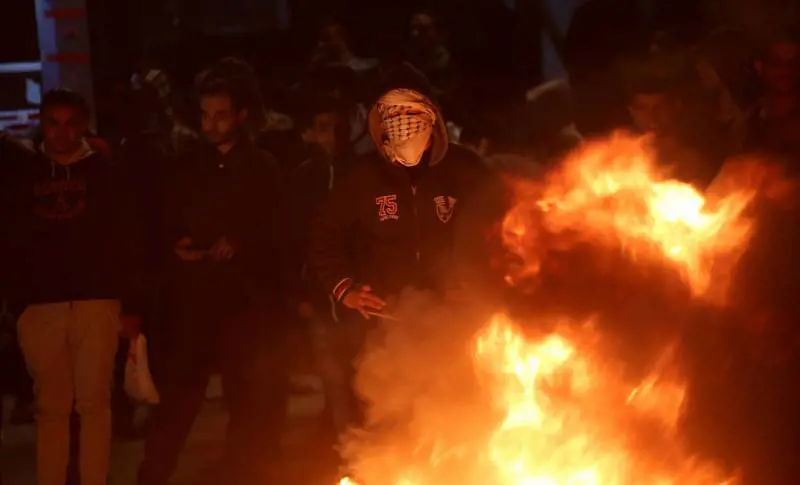 Hamas ora chiama all'intifada. Israele colpisce Striscia di Gaza