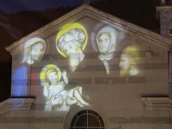 La Natività sulla chiesa di Sant'Agostino a Ventimiglia