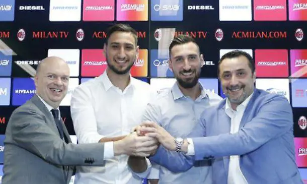 Milan, carezza a Donnarumma: "Gigio patrimonio del club"