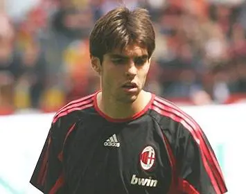 Kakà annuncia il ritiro dal calcio giocato: "In futuro? Forse il manager"