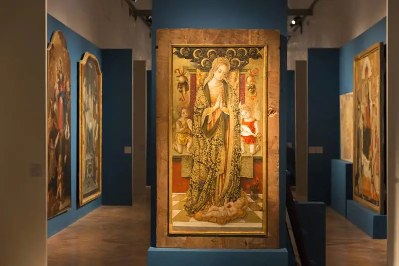 In mostra i grandi dipinti miracolati dal terremoto