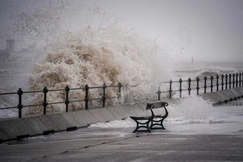 Tempesta Eleanor, allarme in tutto il Nord Europa