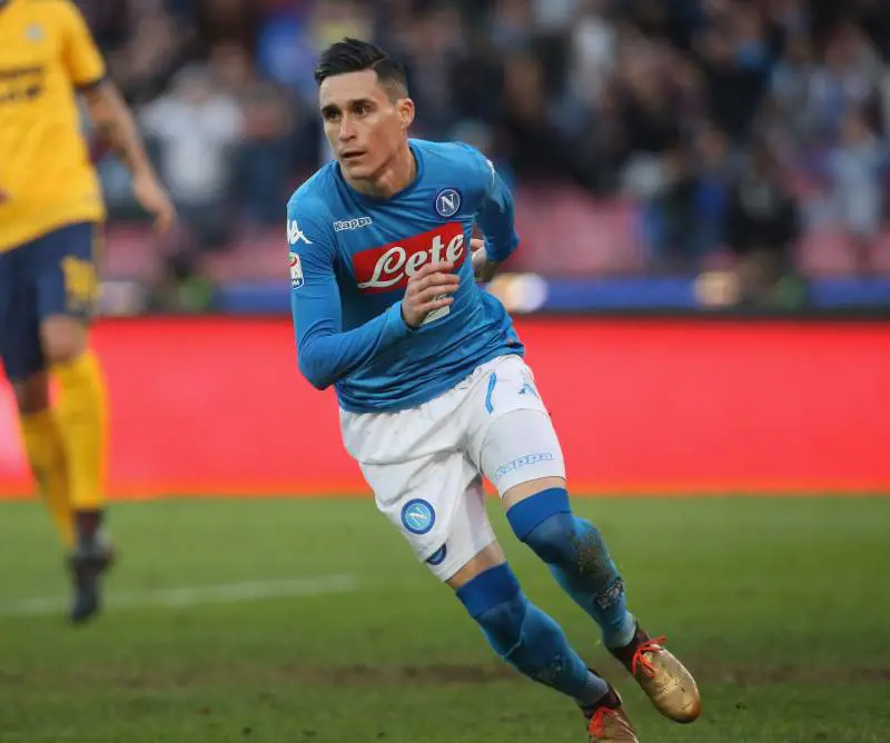 Serie A, il Napoli batte 2-0 il Verona. La Lazio ne fa 5 alla Spal, il Benevento vince ancora