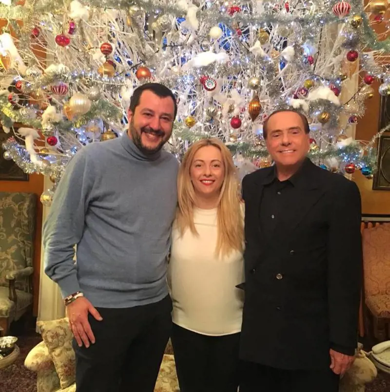 Il centrodestra cala il poker. Nasce il patto di governo