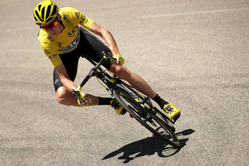 Malati di asma? Colpiti da tifo? Vincerete 4 Tour come Froome