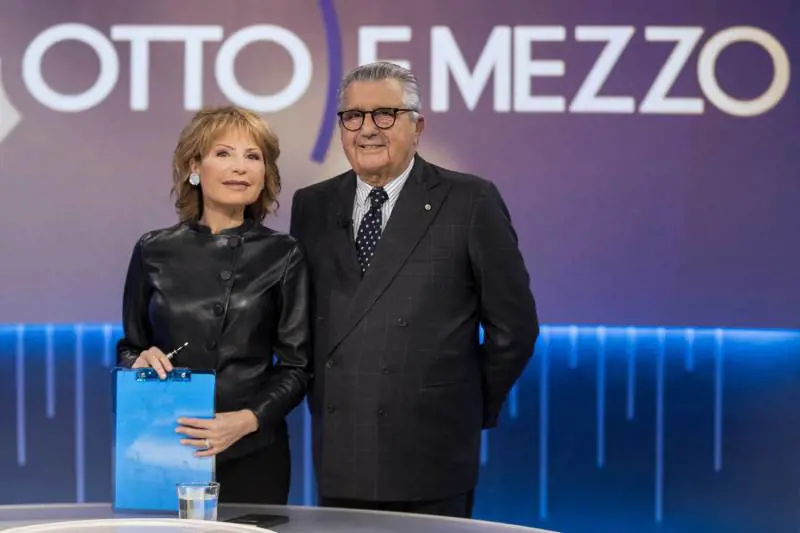 De Benedetti attacca Savona: "Lui ministro? No, è anti-tedesco"