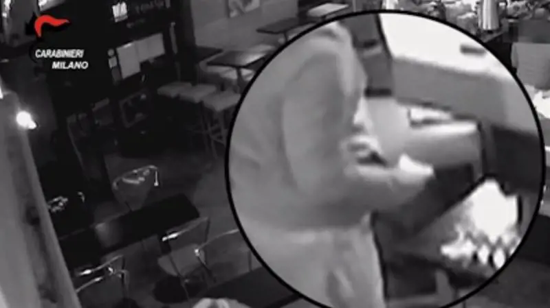 Droga nel cocktail, poi lo stupro: tre arrestati
