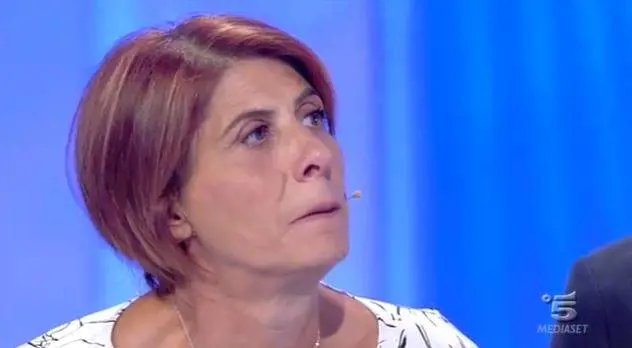 Non vede il figlio da 2 anni. A "C'è posta per te" cala il gelo