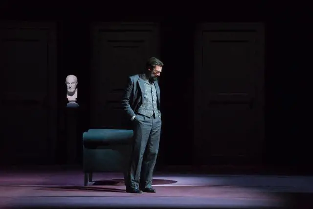 Al Piccolo come sul lettino di Freud: Gifuni interpreta i sogni e lo psicanalista