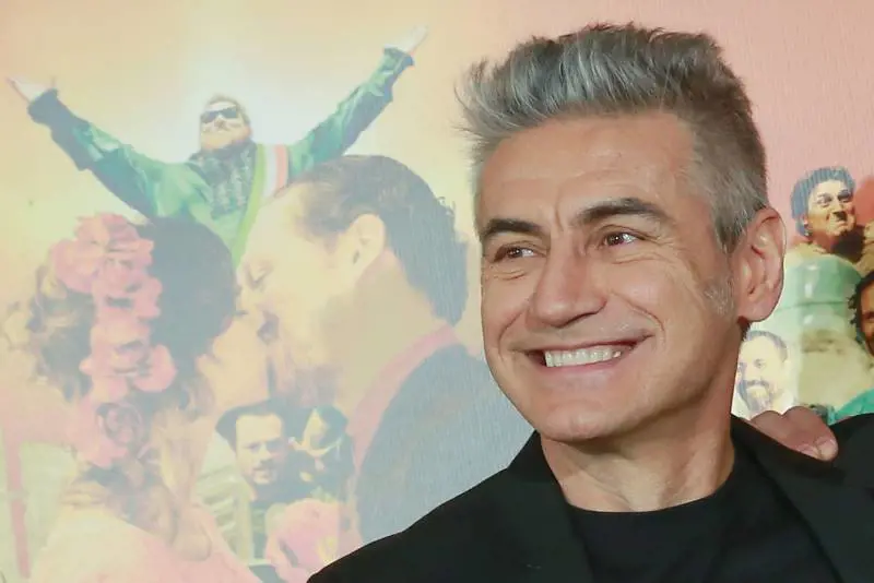 Lettera d'amore all'Italia: "Siamo brava gente in mezzo a tanti disastri"