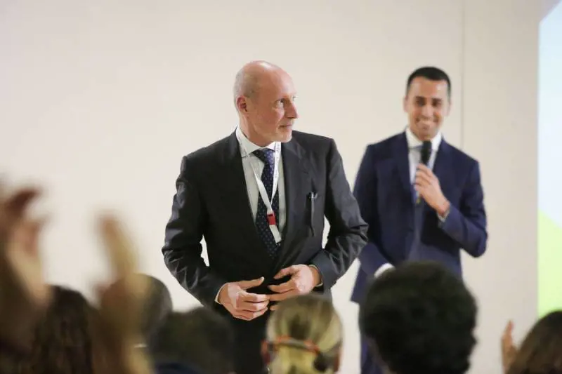 La moglie di De Falco alla polizia: "Ha aggredito me e mia figlia"