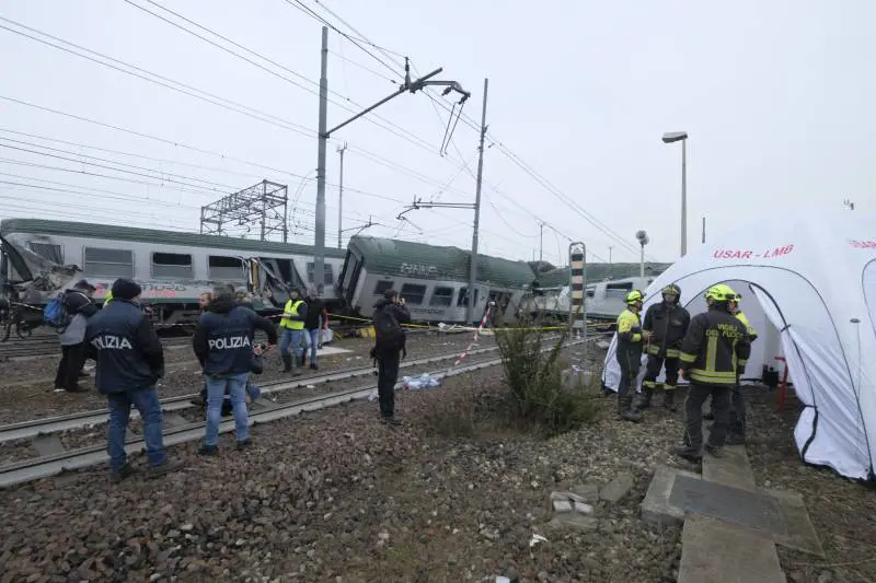 Indagati vertici di Rfi e Trenord per il deragliamento del treno