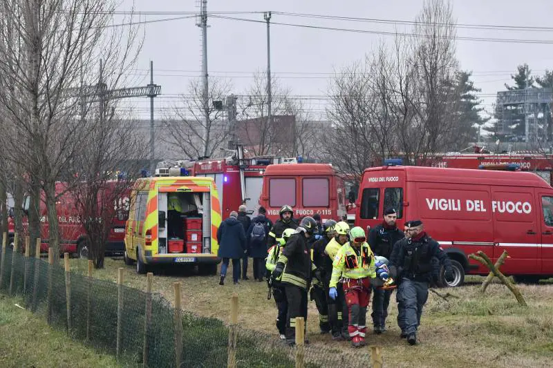 Il terrore dei passeggeri e la fuga dai finestrini: "Rumore, poi l’inferno"