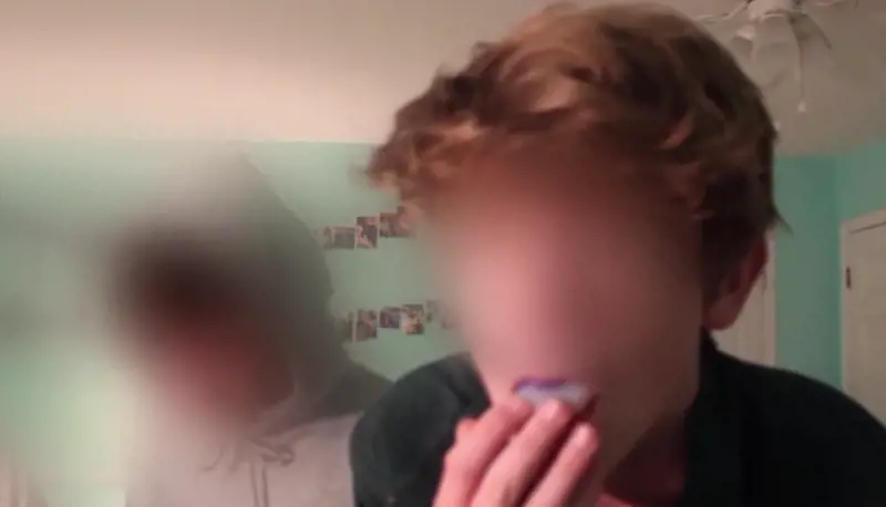 La moda del Tipe Pod challenge che contagia i teenager nel mondo