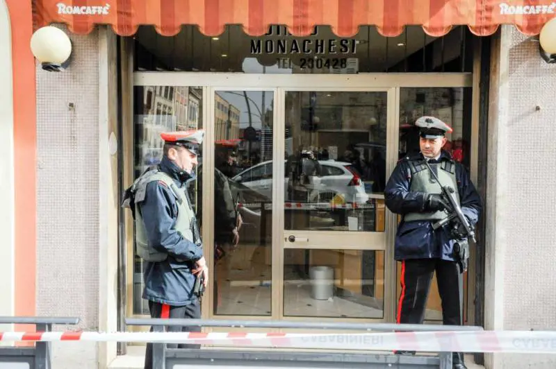 Sindaco di Macerata: "Fatti gravi, attenti a messaggi d'odio"