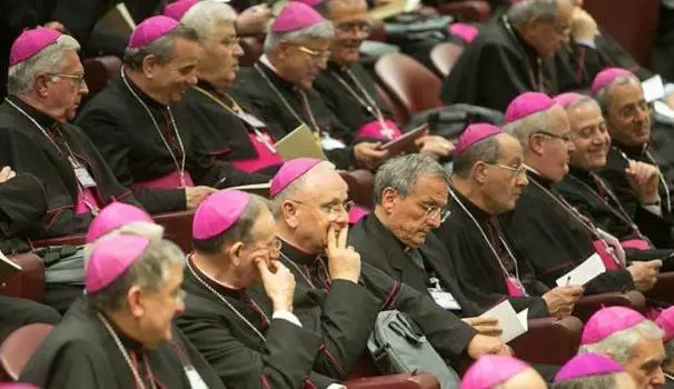 Bassetti (Cei): "No a xenofobia e imprenditori della paura"