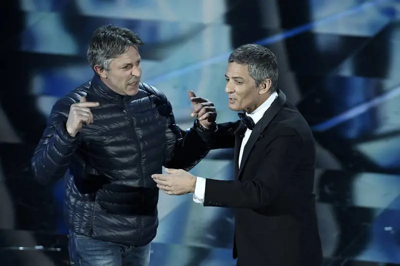 Lo show di Fiorello a Sanremo: "Se il 4 marzo vince il toy boy della Berti..."