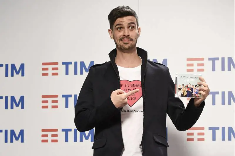 L'altro Baglioni canta  il congiuntivo Altri lo steccano