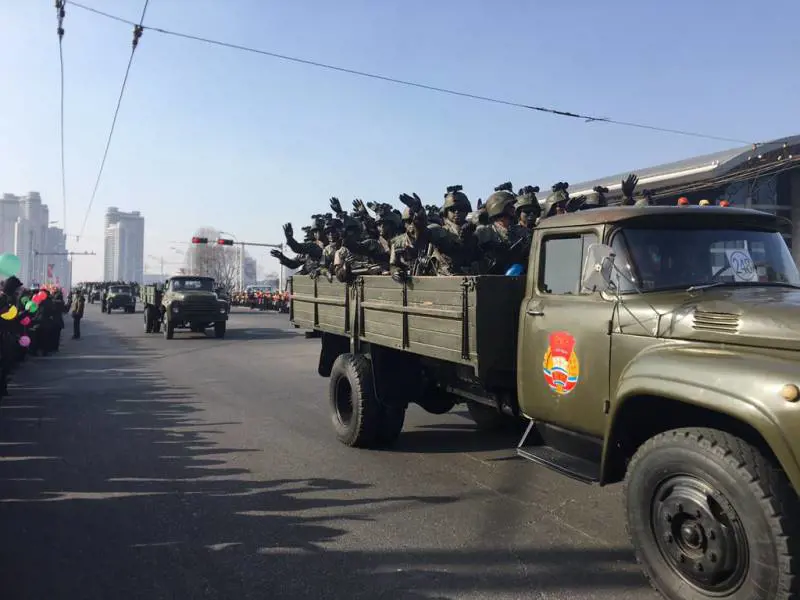 Corea del Nord, in parata i missili intercontinentali