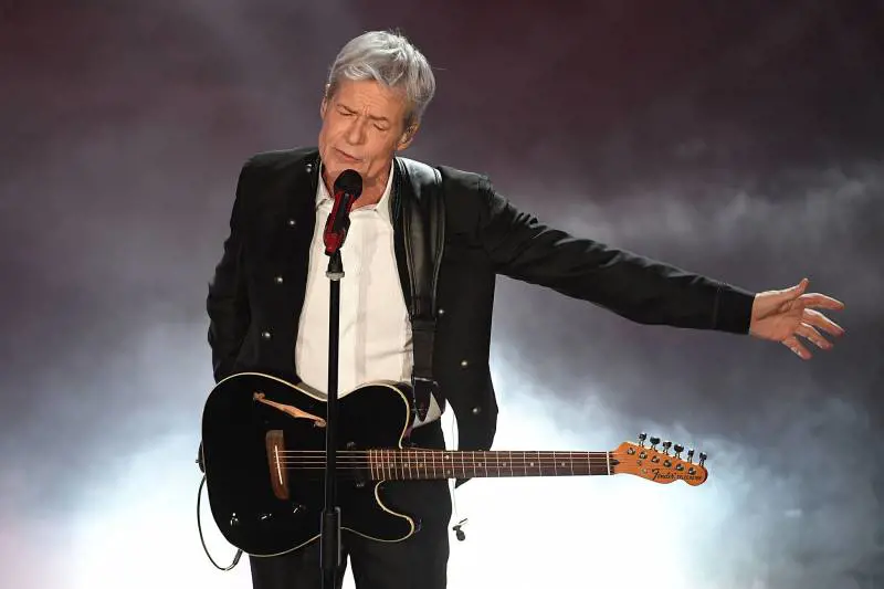 Sanremo, Baglioni querela Ricci. Che attacca: "Melensa creatura"