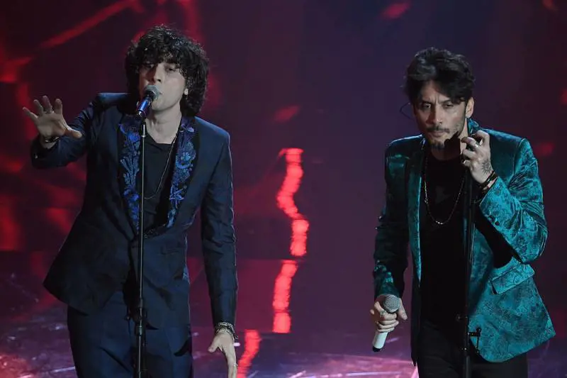 "A Sanremo ha vinto il plagio": gli attacchi social a Meta e Moro