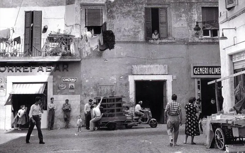 Incanto, rabbia, nostalgia. Il tramonto di Roma è una piccola bellezza