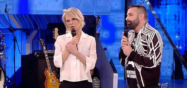 Amici, Tommassini cambia tutto: "Sarà in diretta e via le tute"