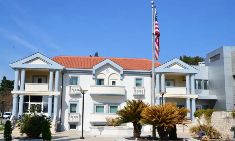 Montenegro, uomo s'è fatto esplodere davanti ambasciata Usa