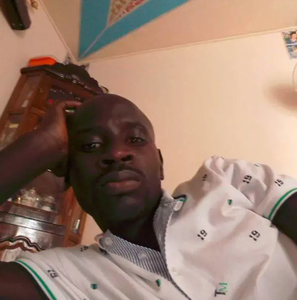 Lecce, senegalese cerca lavoro su Facebook: "Vieni, cerco scimmie"