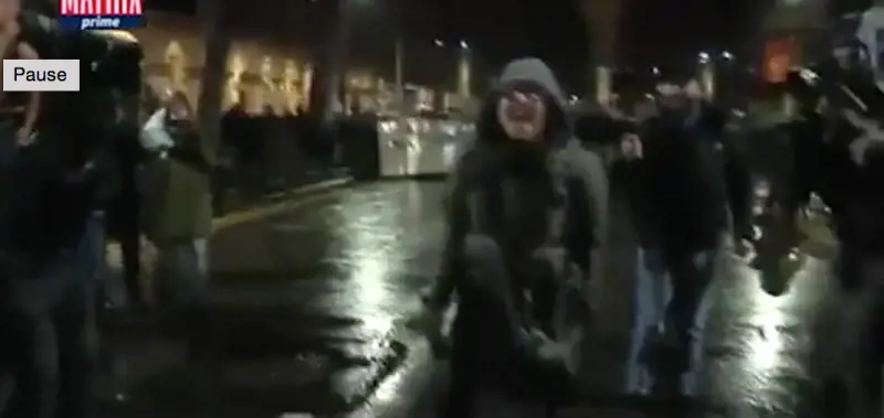 Torino, la prof insulta i poliziotti: "Dovete morire vigliacchi"