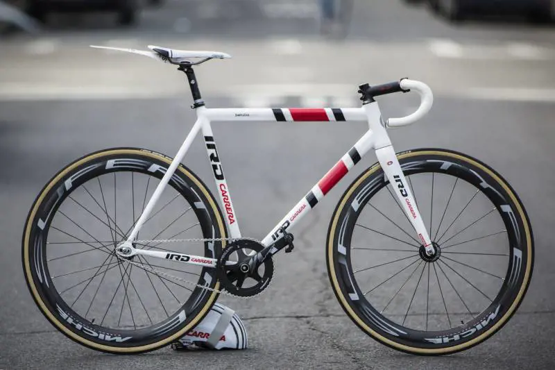 Stile, tecnologia e sogno: la bici "strega" la Triennale