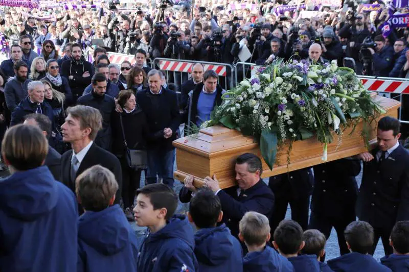 Battistuta scrive per Astori. "Vorrei essere lì per salutarti"