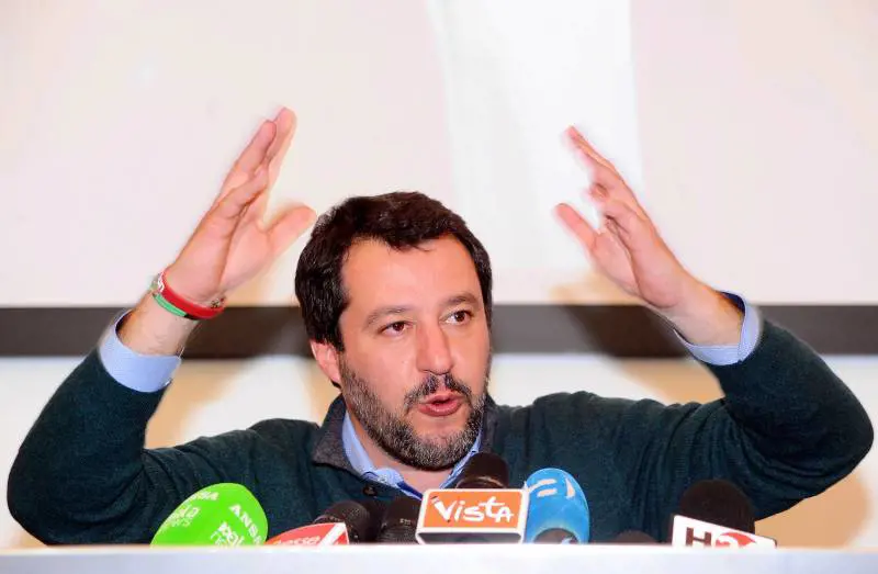 Salvini: "Farò di tutto per rispettare il mandato da premier. Ma dico no ai minestroni"