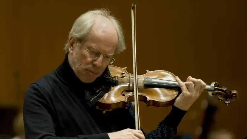 Il virtuoso Kremer "racconta" l'Urss tra musica e scatti
