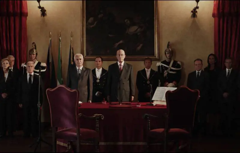 Berlusconi visto da Sorrentino Ecco il trailer di "Loro"