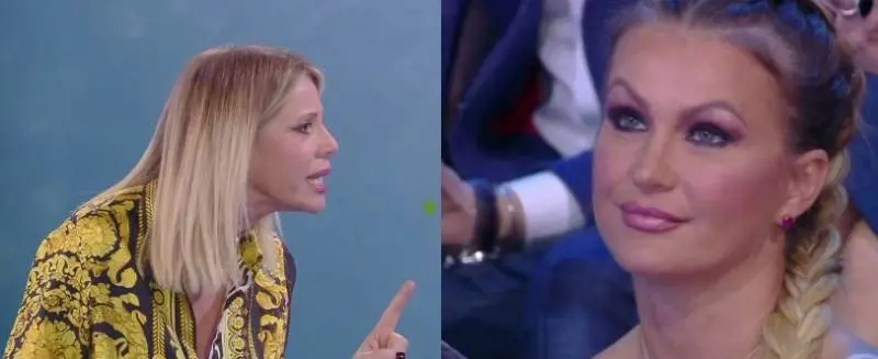 Isola dei Famosi, Eva risponde all'attacco di Alessia: "Con queste parole mi hai giudicato per il mio passato"
