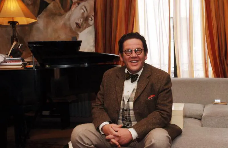 "È vanità, opulenza e vera nobiltà. L'unico antidoto? Avere una moglie"