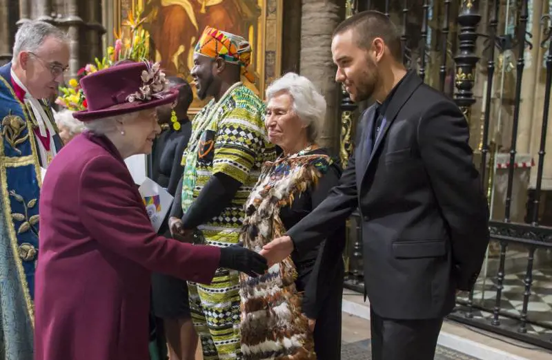 Fan dei One Direction contro il Principe Harry e Meghan Markle: "Offendono Liam Payne"