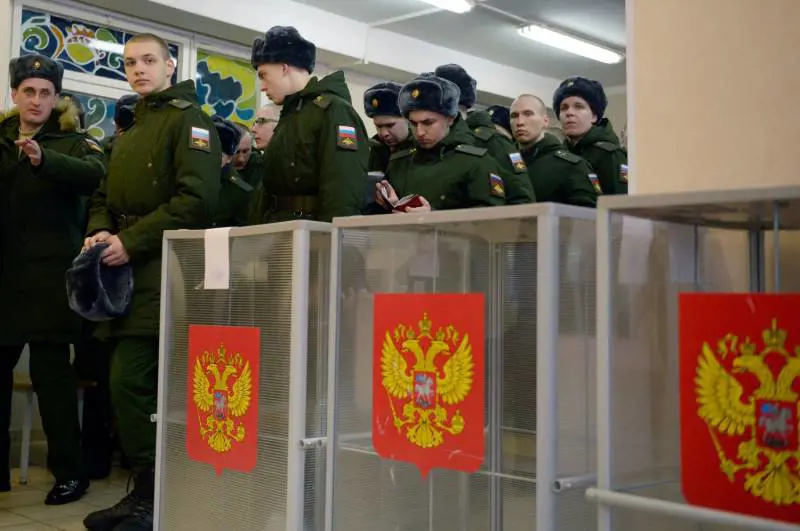 Crimea e Siria le sue armi. E lo Zar paga l'isolamento