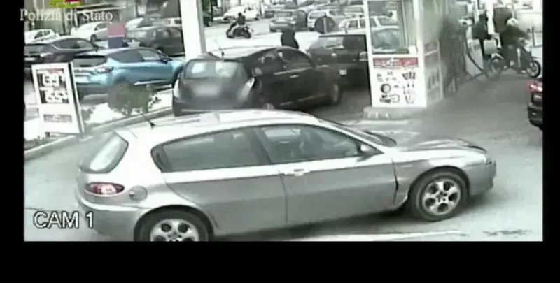 Dà fuoco a casa per uccidere rumeni: fermato boss 'ndrangheta