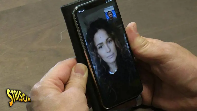 Isola dei Famosi, Samantha De Grenet: "Alcol e droga fra i naufraghi. Le ragazze della produzione hanno avuto problemi per questo"