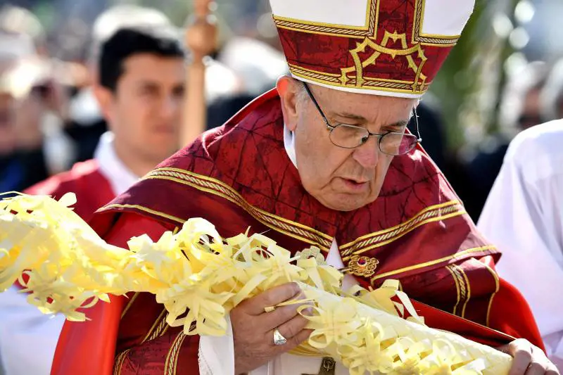 Bergoglio ai giovani cubani: "Costruite la patria e la Chiesa"
