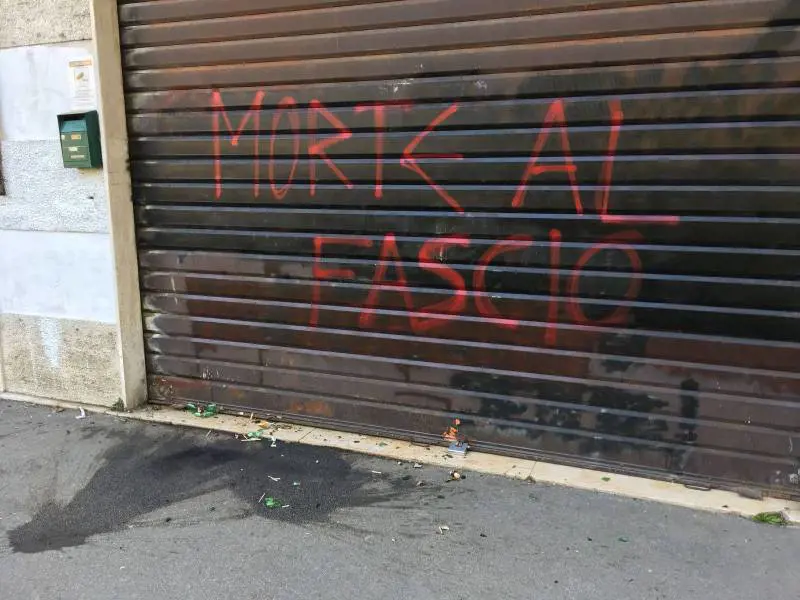 Un'altra bomba su CasaPound: "Morte al fascista"