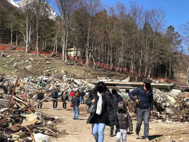 Pic-nic e selfie a Rigopiano, lo sfogo dei parenti delle vittime