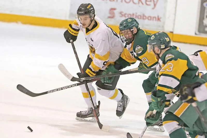 Canada, autobus con squadra di hockey si scontra con tir: 14 atleti morti