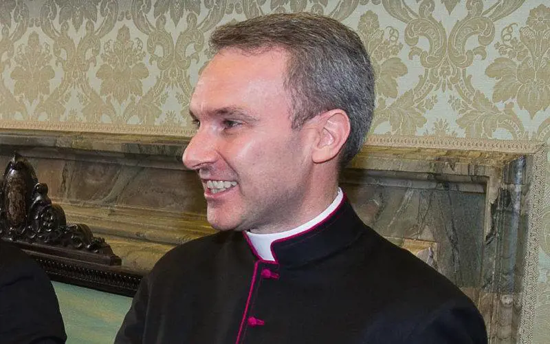Pedofilia, Monsignor Capella ammette le sue responsabilità