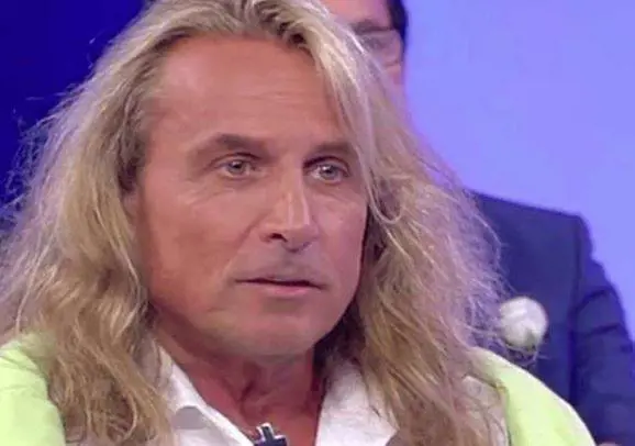 Uomini e Donne, l'indiscrezione: "Marco non è in studio perché ha gravi problemi di salute"