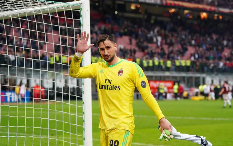 Donnarumma non riesce proprio a parare i social
