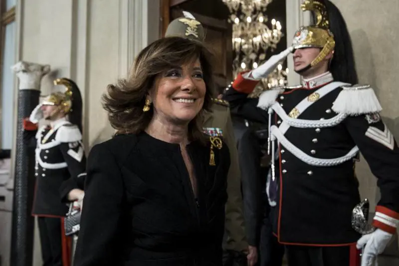 Casellati: "I sindaci ribelli rispettino le leggi. Altrimenti è anarchia"
